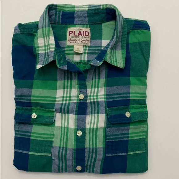 Old Navy women’s flannel plaid button down shirt - Picture 2 of 9